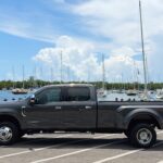 2019 FORD F-350 •Lariat Cab & Chassis 4D full