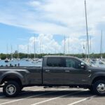 2019 FORD F-350 •Lariat Cab & Chassis 4D full